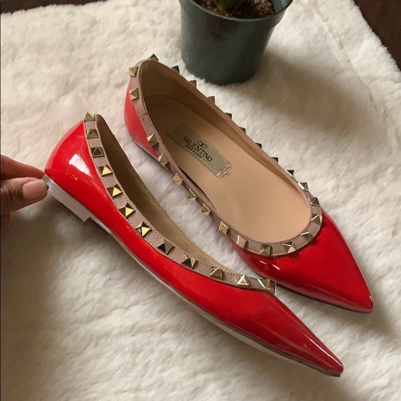 Beautiful pointy candy apple red flats - Picture 1 of 11